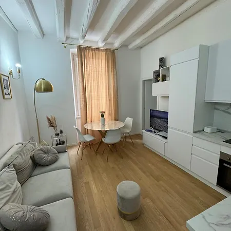 Station Cozy Flat 公寓 贝尔加莫